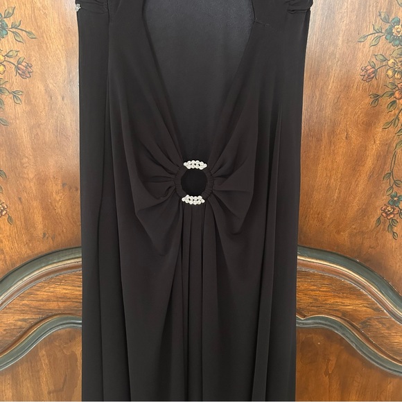 Betsy & Adam ~ new ~ Rhinestone Black Maxi Dress Evening Gown in size 6 - Picture 10 of 16